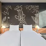 酒店 沙勒罗瓦机场布鲁塞尔南宜必思酒店 弗勒吕斯