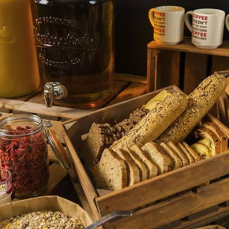 酒店 沙勒罗瓦机场布鲁塞尔南宜必思酒店