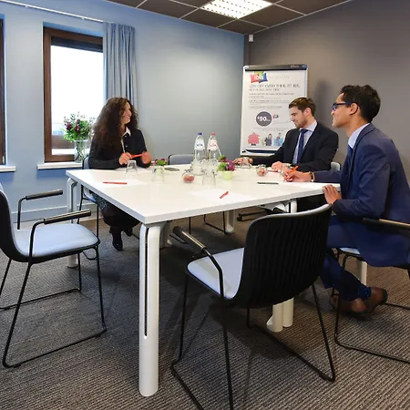 酒店 沙勒罗瓦机场布鲁塞尔南宜必思酒店