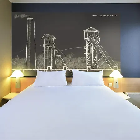 Ibis Charleroi Airport Brussels South פלורוס