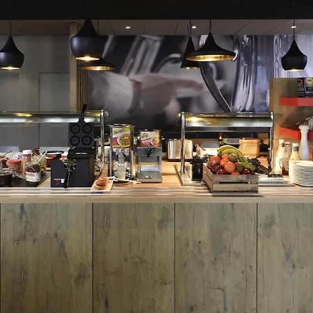 酒店 沙勒罗瓦机场布鲁塞尔南宜必思酒店 弗勒吕斯