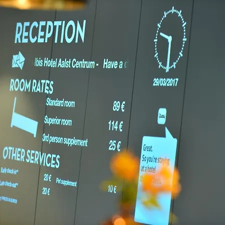 沙勒罗瓦机场布鲁塞尔南宜必思酒店 酒店 弗勒吕斯