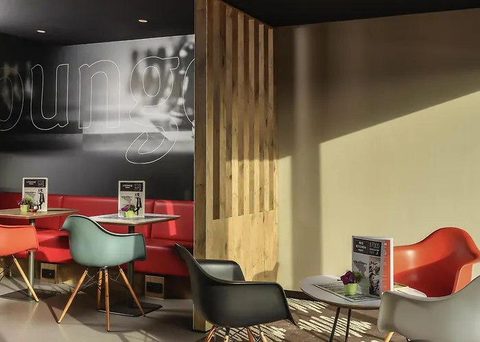 沙勒罗瓦机场布鲁塞尔南宜必思酒店 酒店