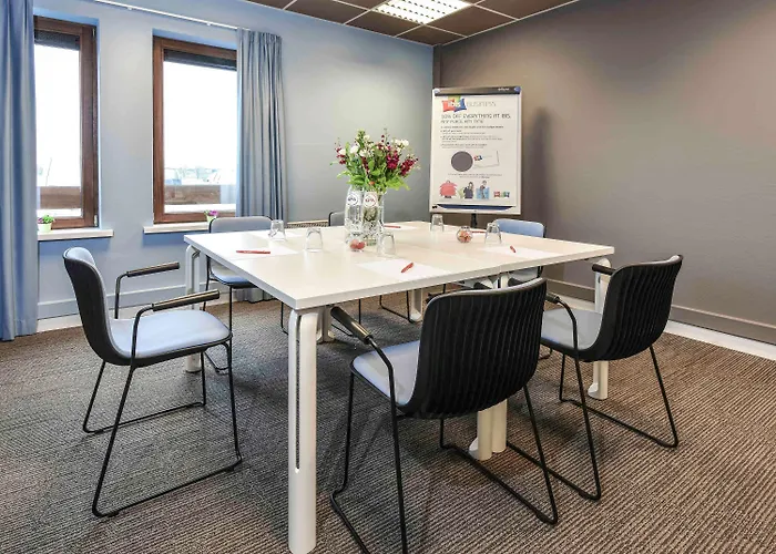 酒店 沙勒罗瓦机场布鲁塞尔南宜必思酒店