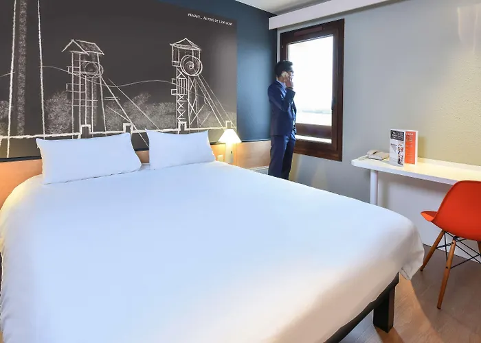 沙勒罗瓦机场布鲁塞尔南宜必思酒店