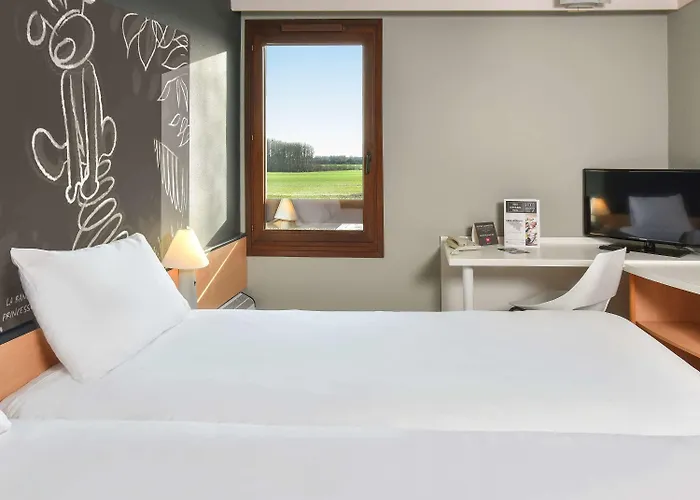 沙勒罗瓦机场布鲁塞尔南宜必思酒店 酒店