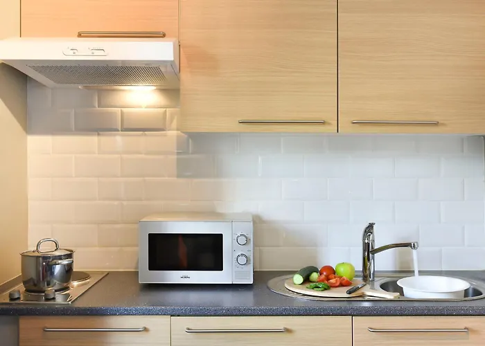 沙勒罗瓦机场布鲁塞尔南宜必思酒店 酒店 3*