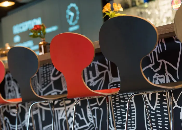 沙勒罗瓦机场布鲁塞尔南宜必思酒店 酒店 3*